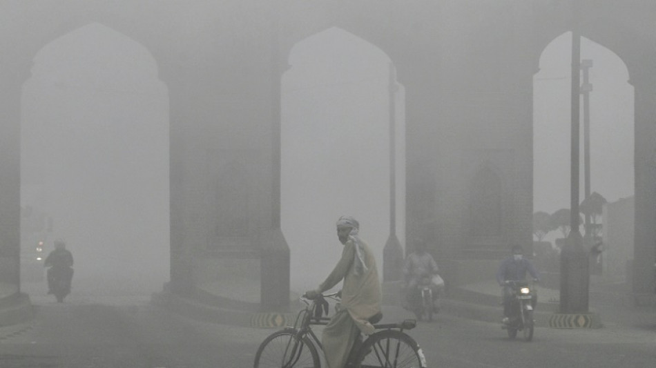 Pakistan's record smog triggers anguish and anxiety 