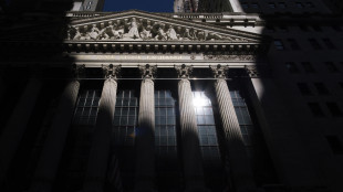 Wall Street apre in calo, Dj -0,02%, Nasdaq -0,64%