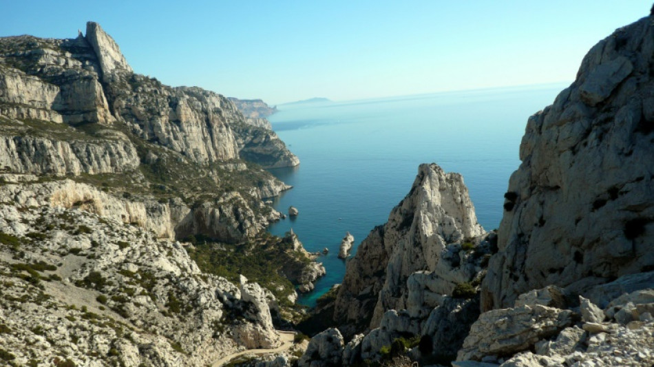 France limits visitors to save beloved Marseille beach