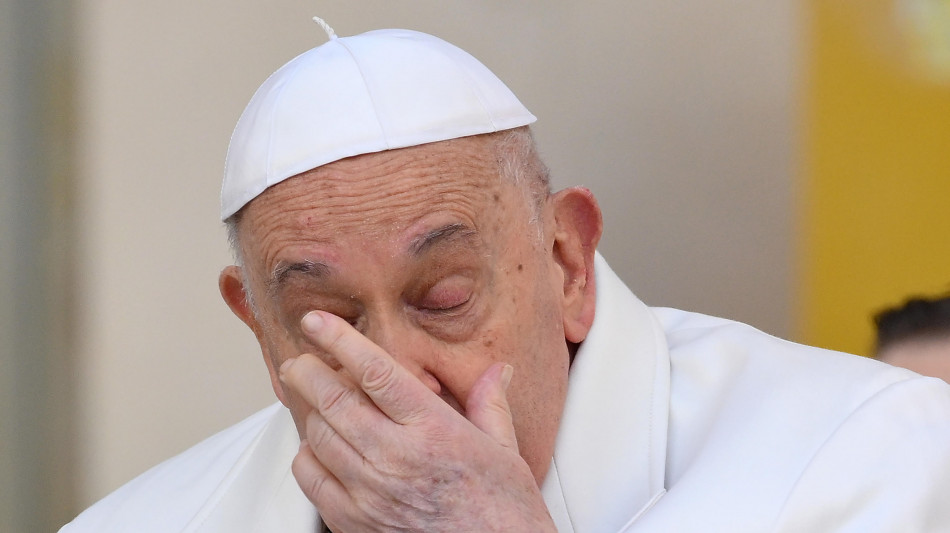 Il Papa non legge la catechesi, "ho un forte raffreddore"