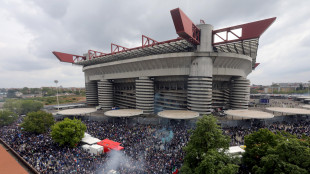 Festa Inter: al via la parata con i bus scoperti