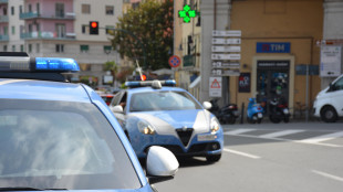 Treno assaltato: Polizia arresta otto persone