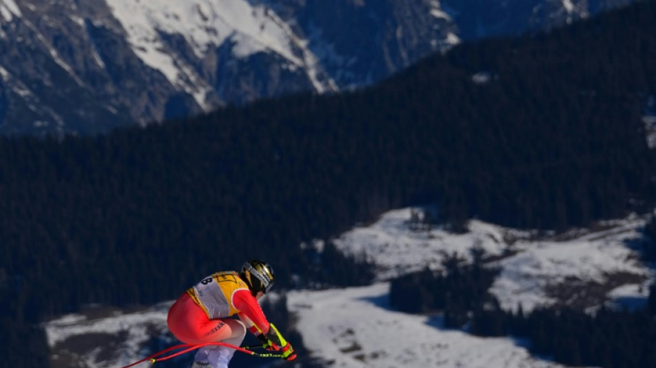 Gut-Behrami tops downhill training, Vonn coasts