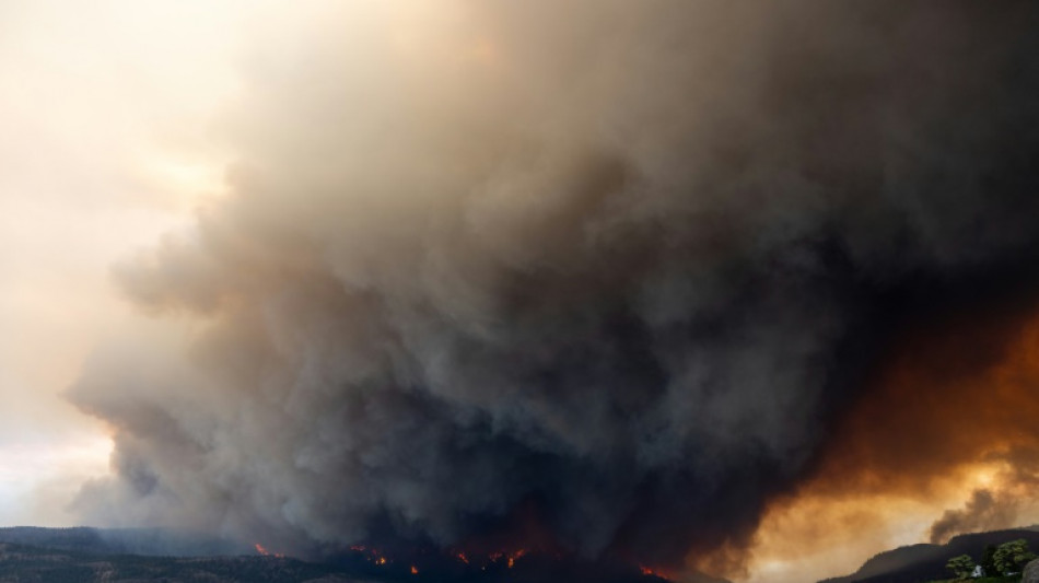 Kühleres Wetter verschafft Feuerwehr in Kanada etwas Erleichterung