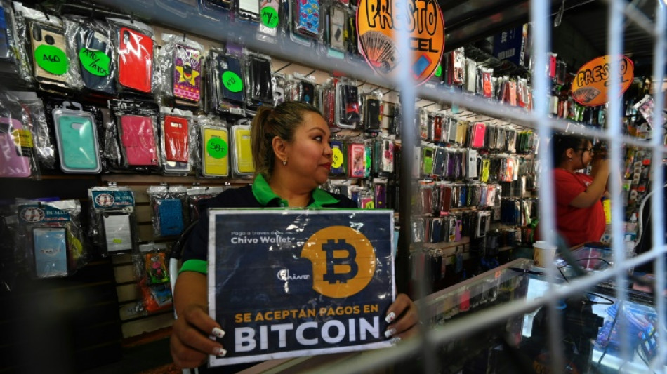 Salvadorans show support for bitcoin despite IMF criticism