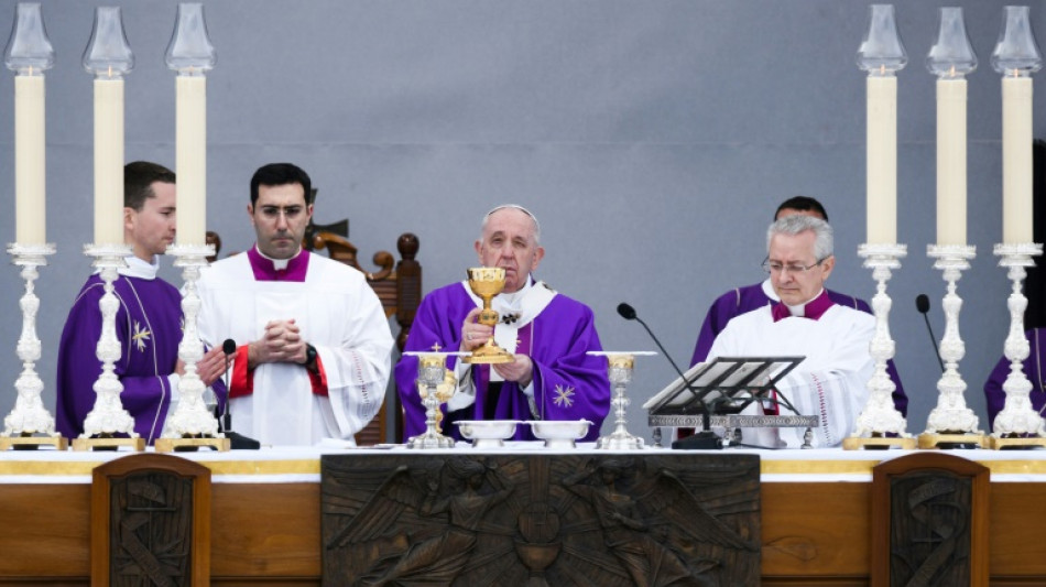 Líbano en plena crisis recibirá al papa Francisco en junio