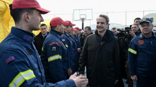 Grèce: à Santorin, Mitsotakis exclut un scénario catastrophe malgré les séismes