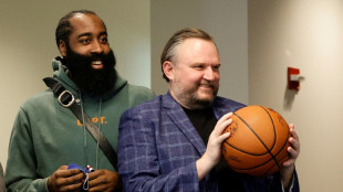 Harden chama presidente dos 76ers de 'mentiroso' e se nega a continuar na equipe sob seu comando