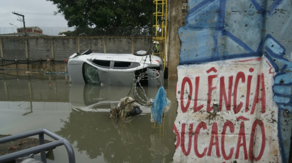 Temporal castiga Rio de Janeiro e deixa pelo menos 11 mortos