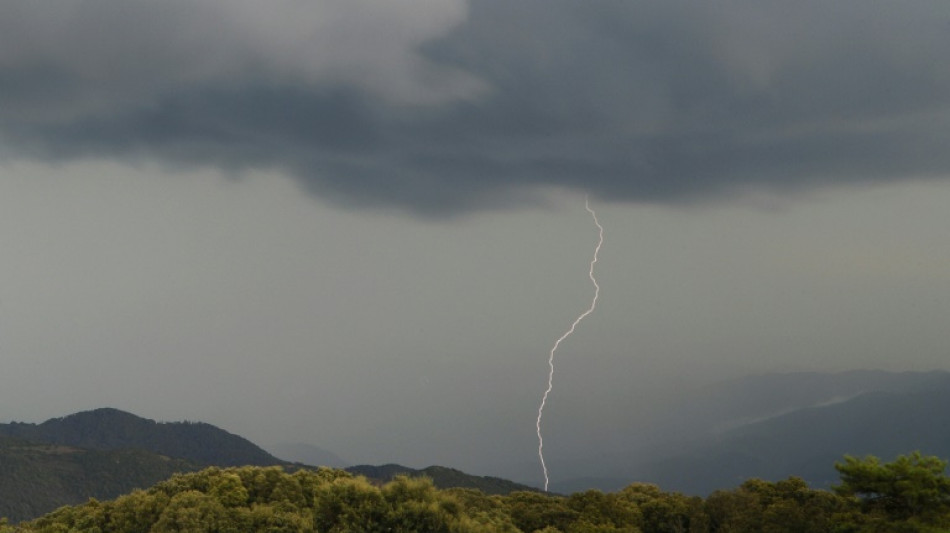 Orages: un mort et neuf blessés dont un grave dans un camping en Corse