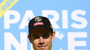 Paris-Nice: van Aert aux commandes devant Roglic