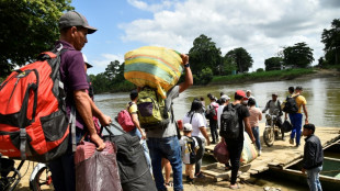 80 killed, thousands displaced in Colombian guerrilla violence