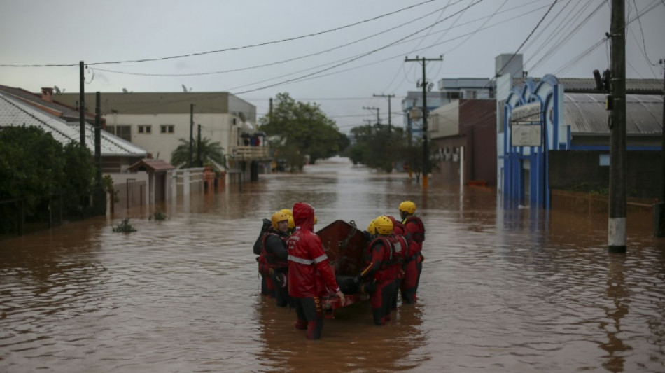 Desastre climático deja al menos 37 muertes en Brasil mientras el agua avanza