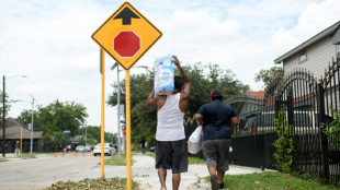 Après la tempête, la chaleur: sans électricité pour la climatisation, Houston étouffe