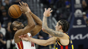 Nba, Atlanta vince a casa di Utah con una magia di Young