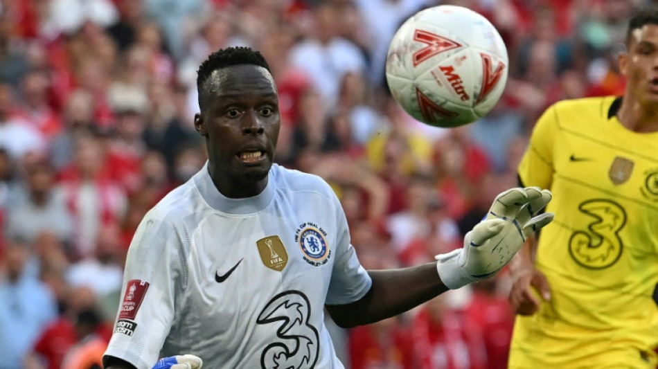 Goleiro Edouard Mendy deixa Chelsea e assina com saudita Al-Ahli