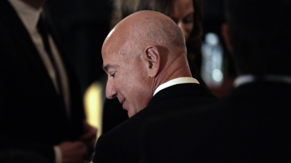 Rinviato il debutto del razzo New Glenn di Jeff Bezos