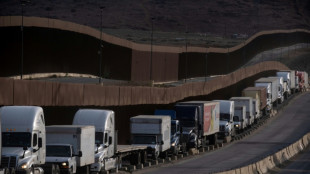 Camioneros mexicanos temen ante la amenaza arancelaria de Trump