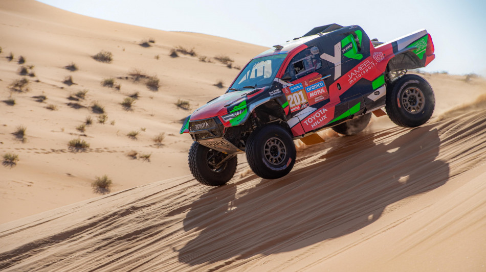 Al Rajhi vince la Dakar tra le auto, prima volta di un saudita