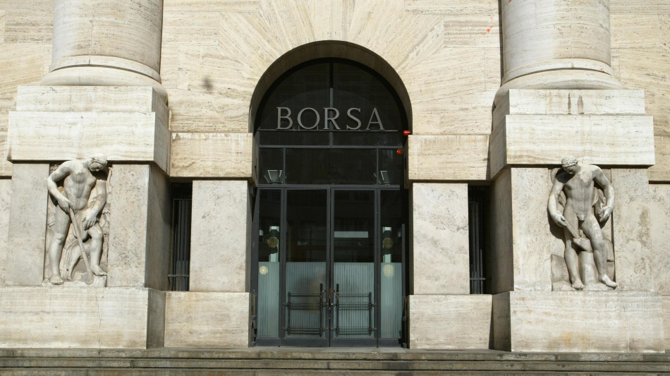 Borsa: Milano sale con l'Europa, corre Moncler (+8%)